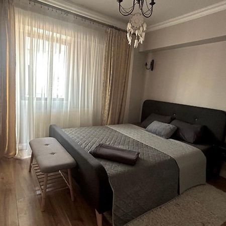 Georgiana'S Central Apartment Buzău Extérieur photo